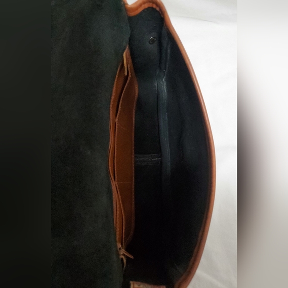 ***SOLD***Vintage Dooney & Bourke Equestrian Crossbody/Shoulder Bag - Picture 8 of 13